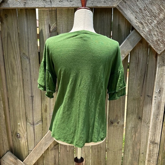 J. Jill Love Linen Flutter Ruffle Stacked Sleeve Forest Green Short Sleeve Top - Picture 9 of 10